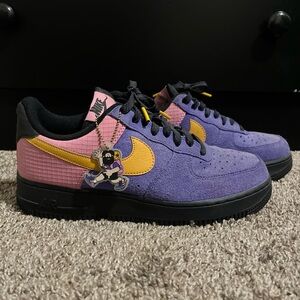 Nike Men’s Purple and Pink Sneakers